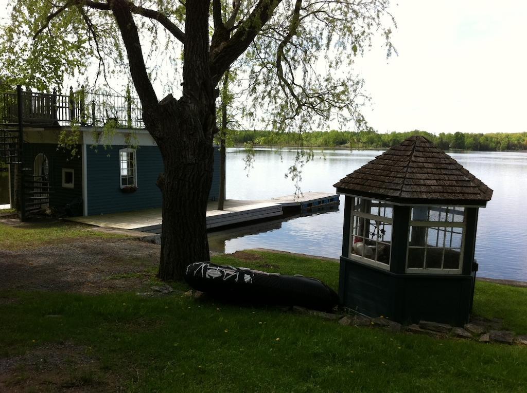 Windswept On The Trent Hotel Campbellford Eksteriør billede